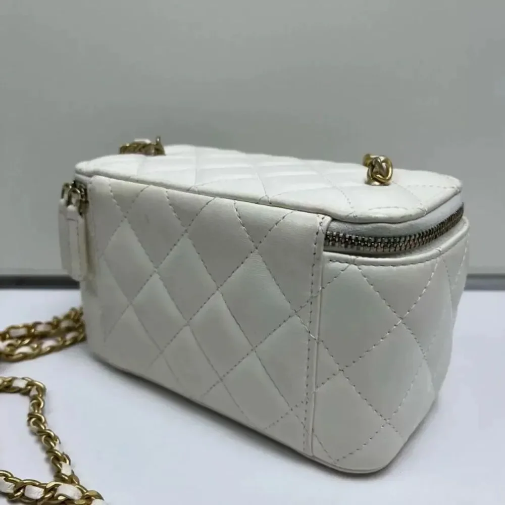 Chanel Women Pre-Loved Bag Very Good Condition
